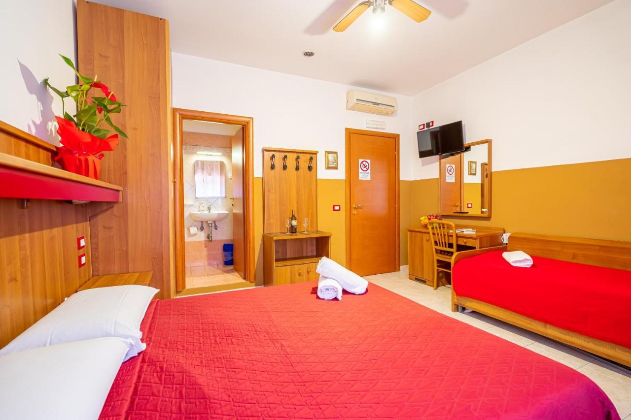 Booking Inn Rome Center Buitenkant foto